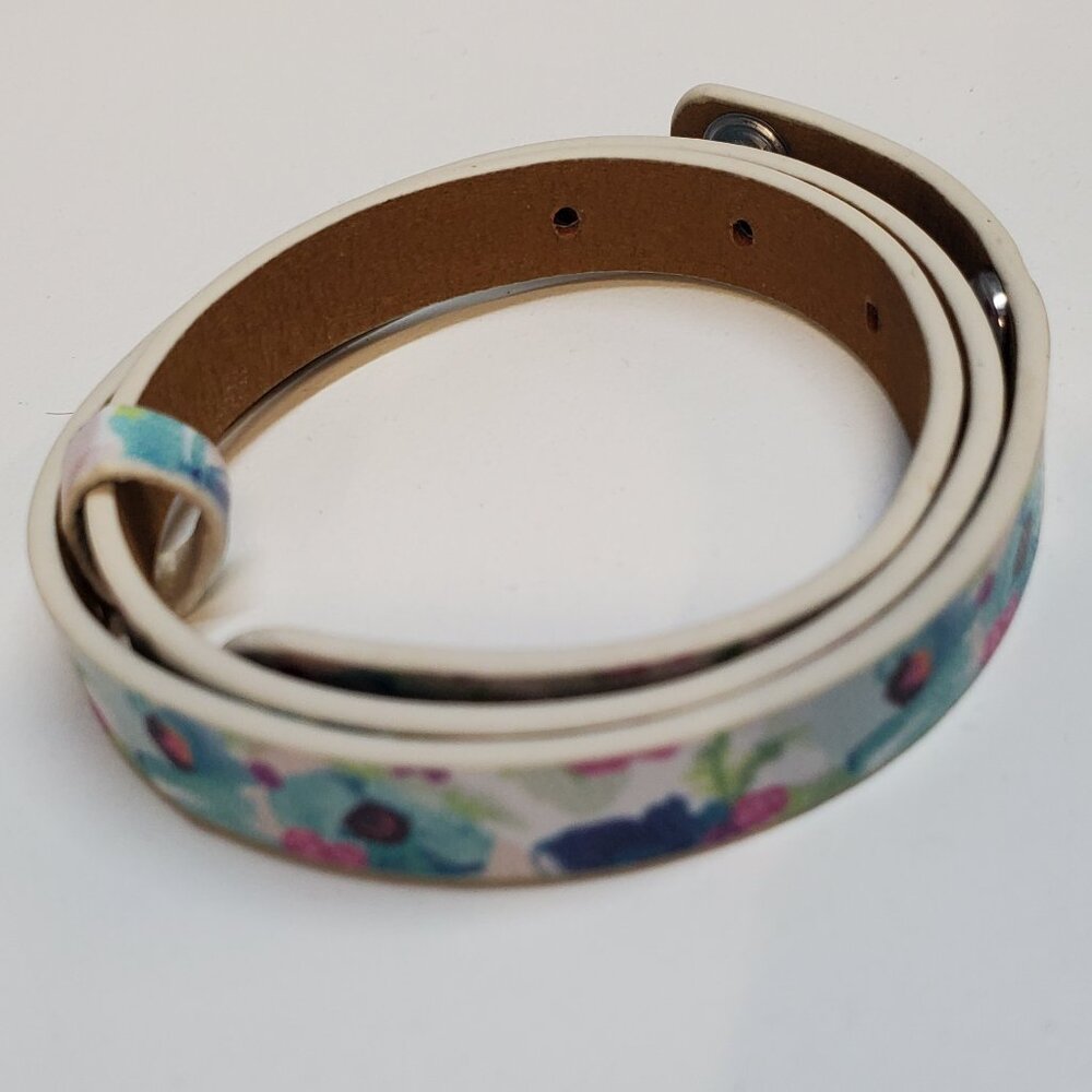 Origami Owl - Brand New without Packaging Floral Pattern Genuine Leather Wrap